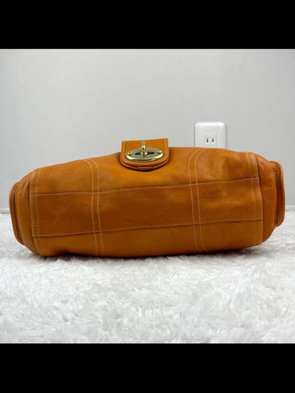 Mulberry Cognac Leather Tote with Gold Hardware - Picture 5 of 11